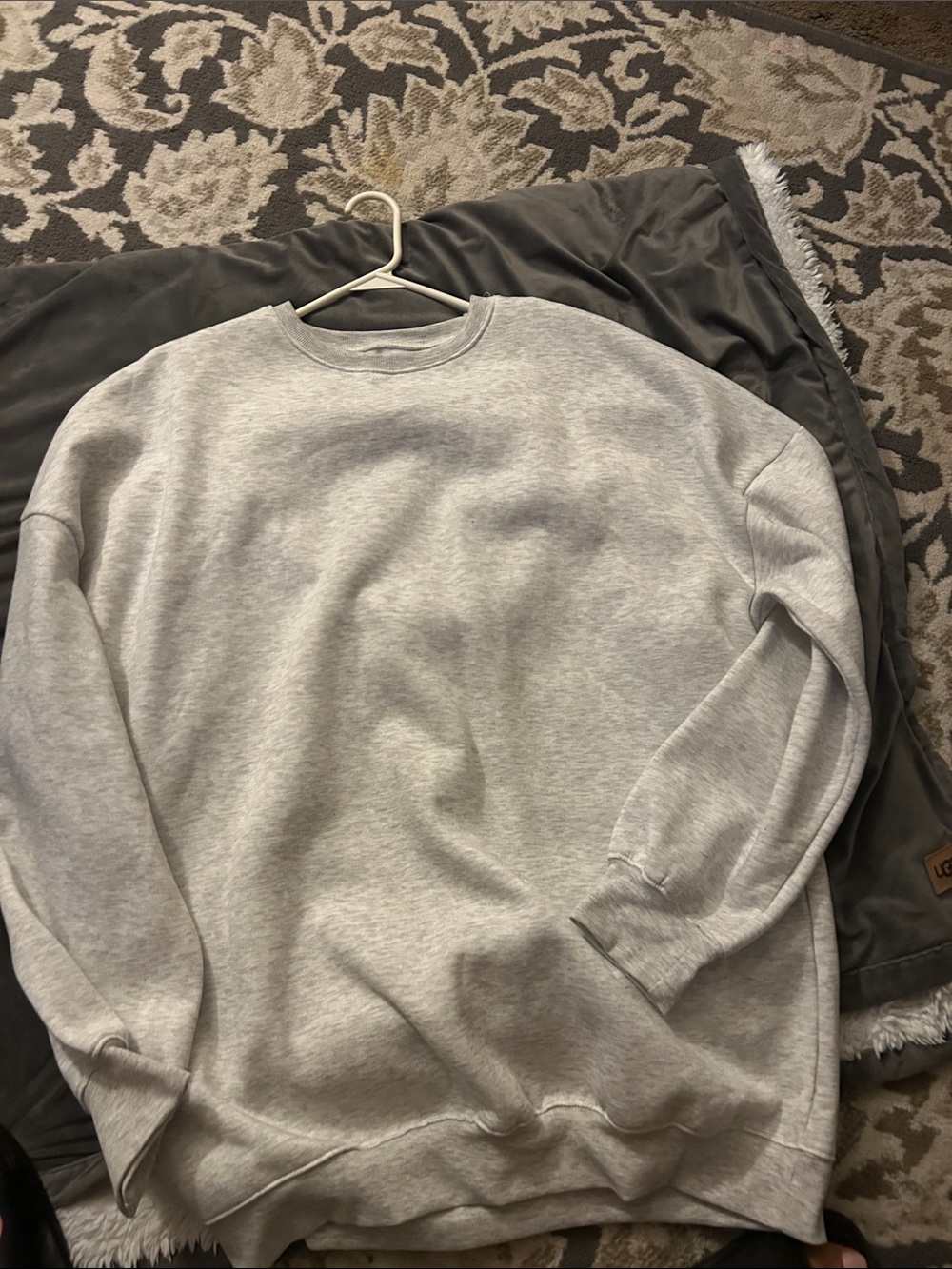 SHEIN Light Gray Crewneck Sweatshirt